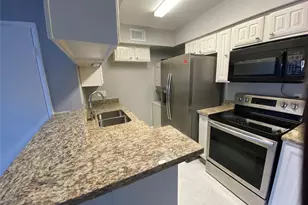 2110 Wilcrest Dr, Houston, TX 77042 - Photo 3