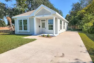 620 W 19th St, Port Arthur, TX 77640 - Photo 1