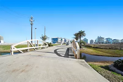 16 Grand Beach Boulevard, Galveston, TX 77550 - Photo 13