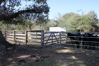3514 Highway 90, Glidden, TX 78943 - Photo 13