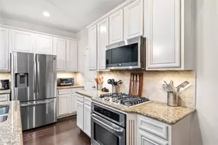 14104 N Crater Lake Ct, Conroe, TX 77384 - Photo 9