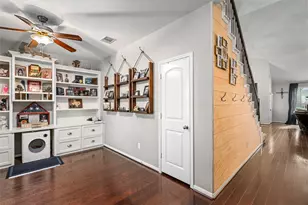 14104 N Crater Lake Ct, Conroe, TX 77384 - Photo 5