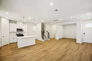 2171 Boardwalk Ln, Kemah, TX 77565 - Photo 5