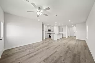 314 Bennett St, Angleton, TX 77515 - Photo 9