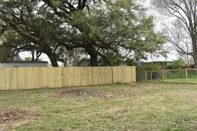 204 Texas Street, Daisetta, TX 77533 - Photo 17