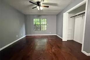 8715 Belle Glen Dr, Houston, TX 77099 - Photo 9