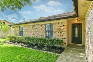 1413 23rd Ave N, Texas City, TX 77590 - Photo 3