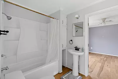 701 Lee Avenue, Anahuac, TX 77514 - Photo 27