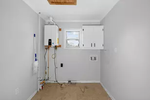 701 Lee Ave, Anahuac, TX 77514 - Photo 29