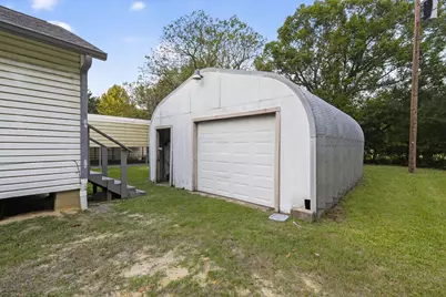 701 Lee Avenue, Anahuac, TX 77514 - Photo 9