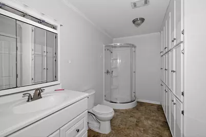 701 Lee Avenue, Anahuac, TX 77514 - Photo 25