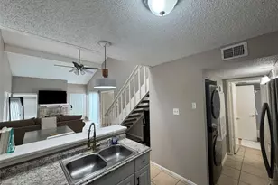 6312 Peacock Hills Dr, Houston, TX 77035 - Photo 5
