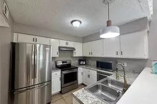 6312 Peacock Hills Dr, Houston, TX 77035 - Photo 5