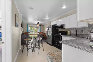 66 Tarpon St, Bayou Vista, TX 77563 - Photo 17