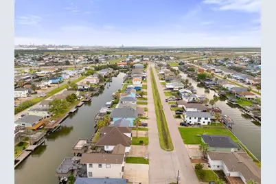 66 Tarpon Street, Bayou Vista, TX 77563 - Photo 33