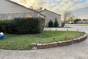 14203 Briarsage Ct, Houston, TX 77077 - Photo 3