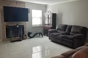 14203 Briarsage Ct, Houston, TX 77077 - Photo 7