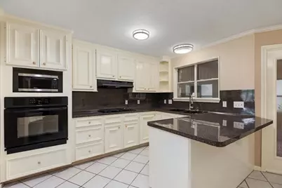 14151 Buckingham Lane, Tomball, TX 77375 - Photo 11