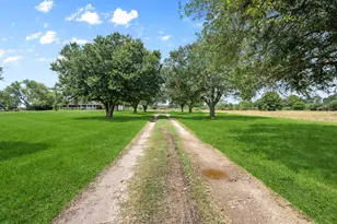 35891 Hwy 365, Nome, TX 77629 - Photo 3