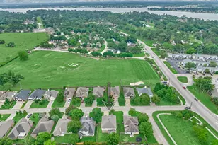 241 Lake Estates Dr, Montgomery, TX 77356 - Photo 23