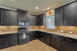 241 Lake Estates Dr, Montgomery, TX 77356 - Photo 9
