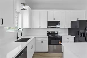 9725 Kerr St, Houston, TX 77029 - Photo 13