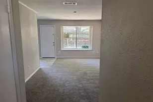 4931 E Ridge Creek Dr, Houston, TX 77053 - Photo 3