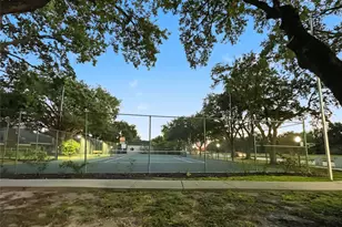 13768 Hollowgreen Dr, Houston, TX 77082 - Photo 3