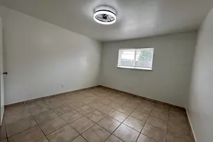 1010 S Wayside Dr, Houston, TX 77023 - Photo 43