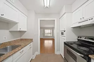 845 Augusta Dr, Houston, TX 77057 - Photo 3