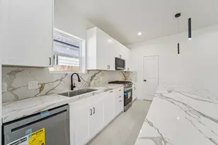 708 S Carroll St, La Porte, TX 77571 - Photo 9