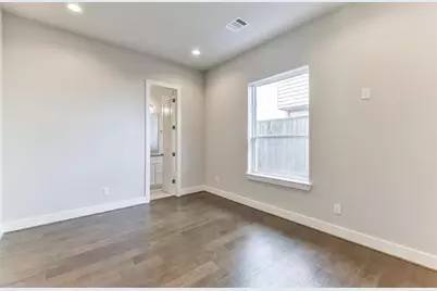 10915 Brookeshire Chase Lane, Houston, TX 77043 - Photo 17