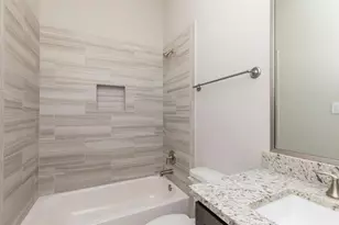 10915 Brookeshire Chase Ln, Houston, TX 77043 - Photo 11
