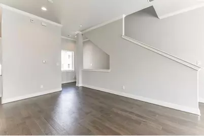 10915 Brookeshire Chase Lane, Houston, TX 77043 - Photo 5