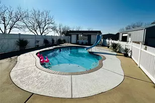 1840 Caroline St, Dickinson, TX 77539 - Photo 31
