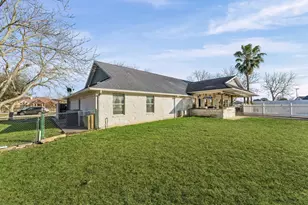 1840 Caroline St, Dickinson, TX 77539 - Photo 29