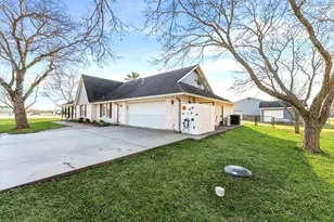 1840 Caroline St, Dickinson, TX 77539 - Photo 43