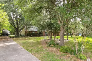 334 Pinehurst Dr, Sour Lake, TX 77659 - Photo 17