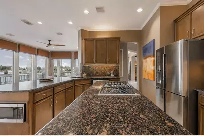 411 Harborside Way, Kemah, TX 77565 - Photo 15