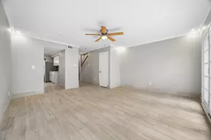 12751 Huntingwick Dr, Houston, TX 77024 - Photo 11