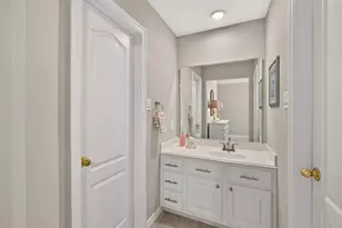 202 W Larah Ln, Houston, TX 77094 - Photo 17