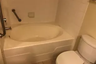 7575 Kirby Dr, Houston, TX 77030 - Photo 15