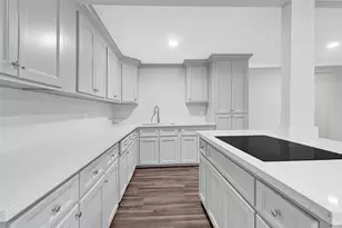 7625 Touchstone St, Houston, TX 77028 - Photo 9