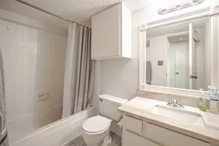 1515 Sandy Springs Rd, Houston, TX 77042 - Photo 17
