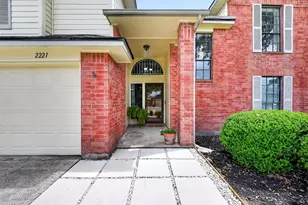 2221 Aberdeen Dr, League City, TX 77573 - Photo 9