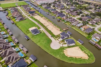 610 Appia Drive, Kemah, TX 77565 - Photo 5