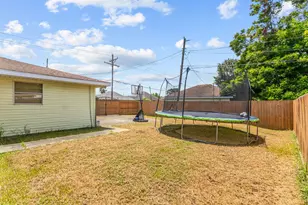 2601 Rose Ave, Groves, TX 77619 - Photo 25