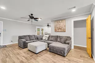 2601 Rose Ave, Groves, TX 77619 - Photo 5