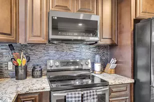 2601 Rose Ave, Groves, TX 77619 - Photo 13