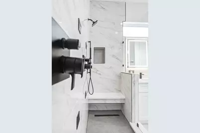 407 Grove Street #B, Houston, TX 77020 - Photo 25